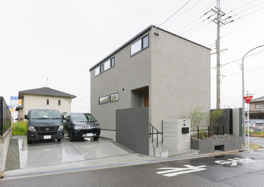 ほっとする空間。まるで絵になるくつろぎの住まい。