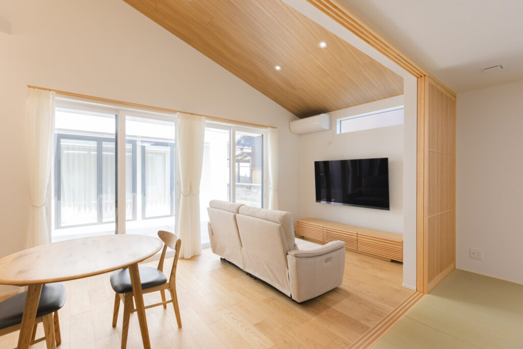 そっと支え合える距離が、家族をもっと近づける。（二世帯住宅 親世帯様編）