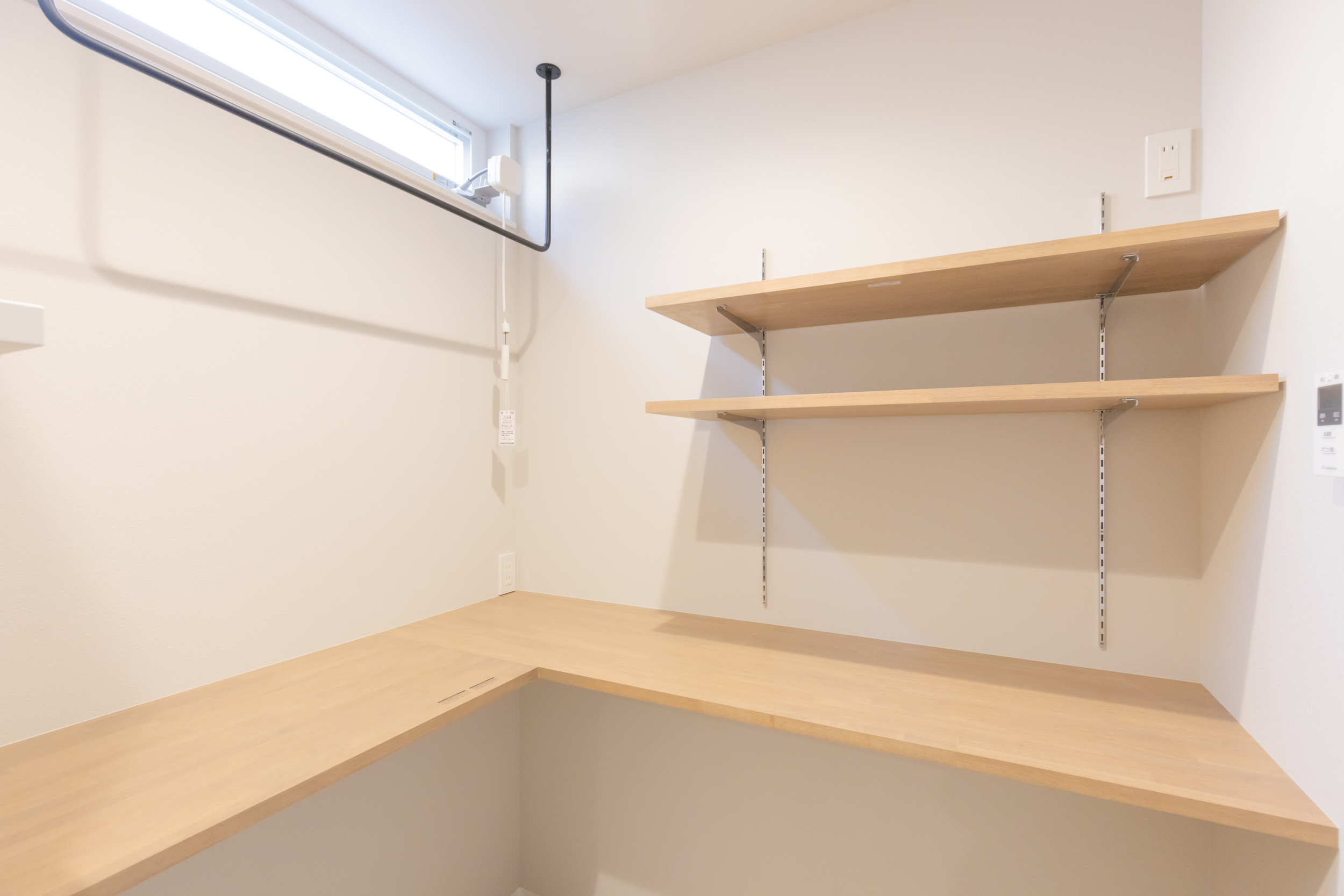 空を仰ぐリビング×L型空間×隠し動線。ヌックが叶える30坪の傑作